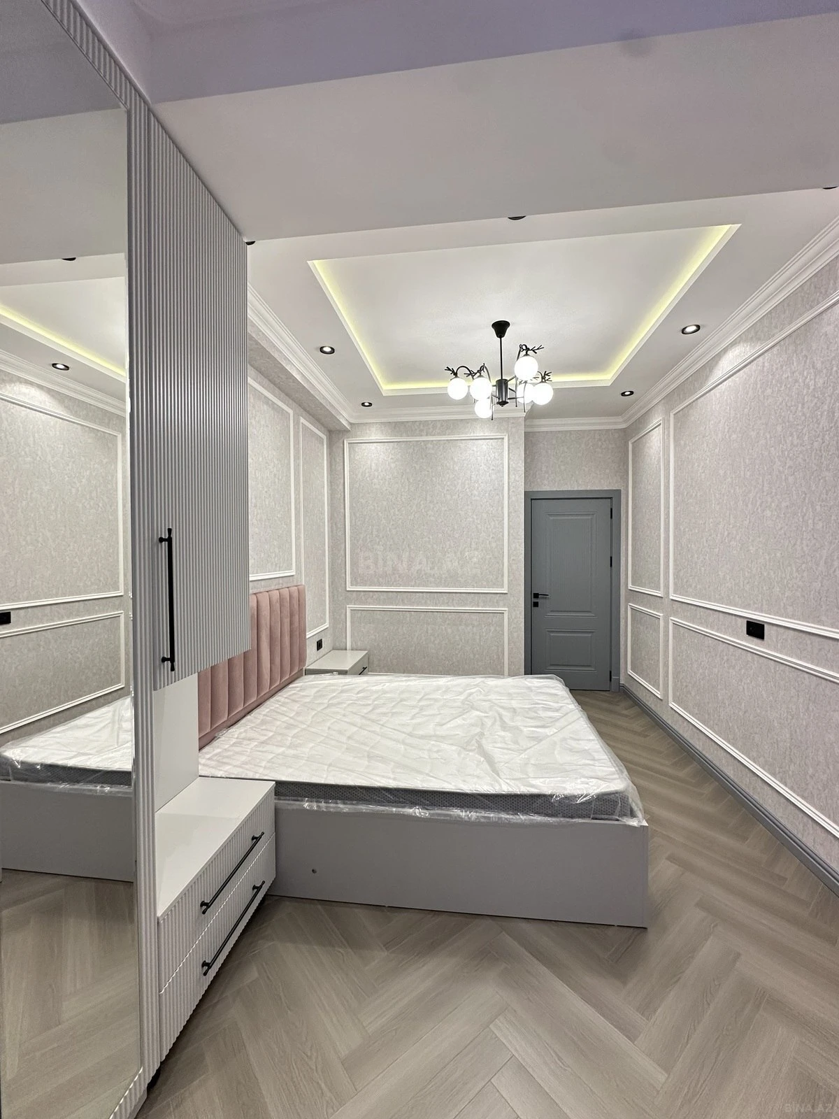 Satılır 2 otaqlı mənzil 70 m²