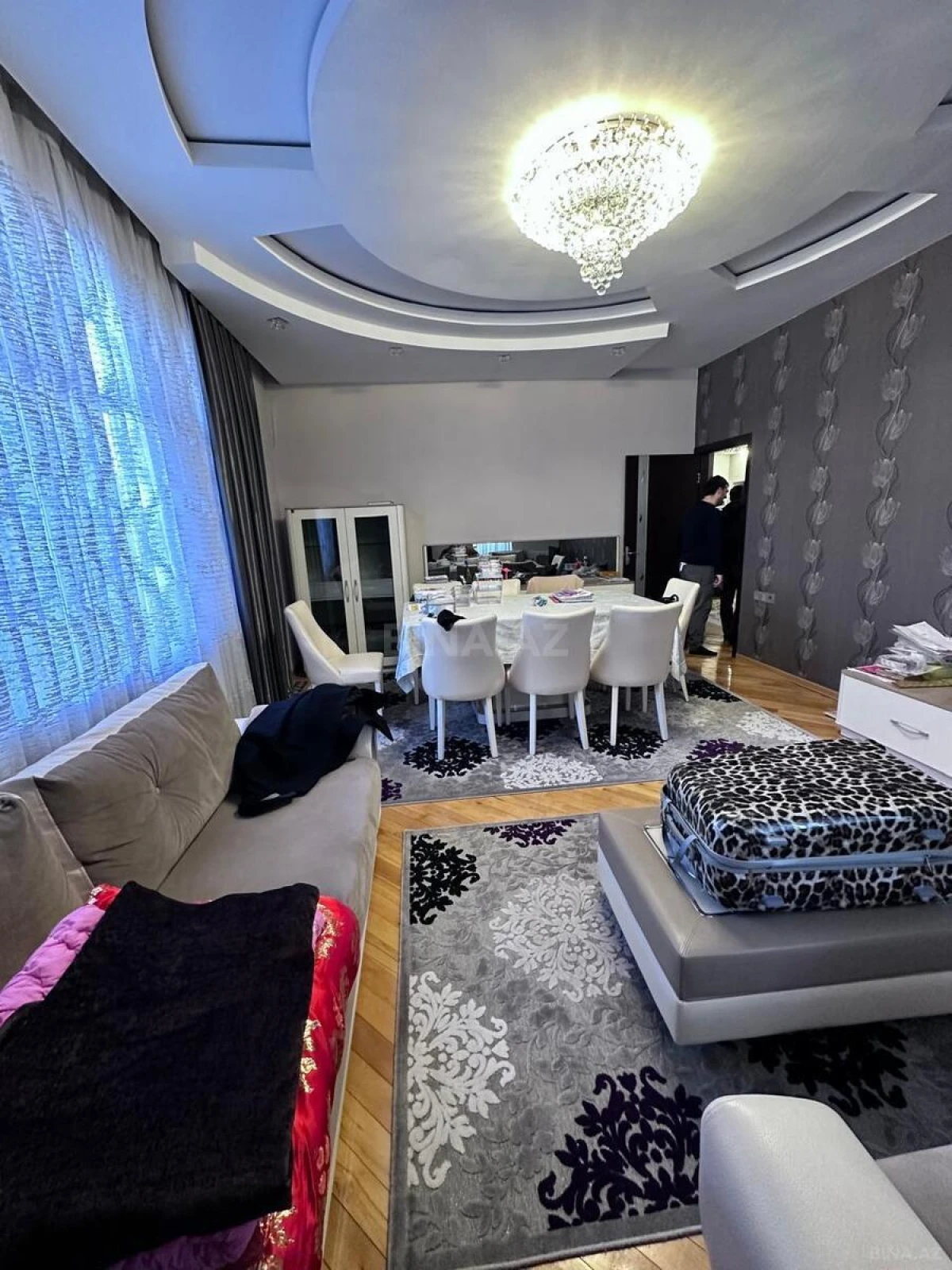 Satılır 2 otaqlı mənzil 94 m²