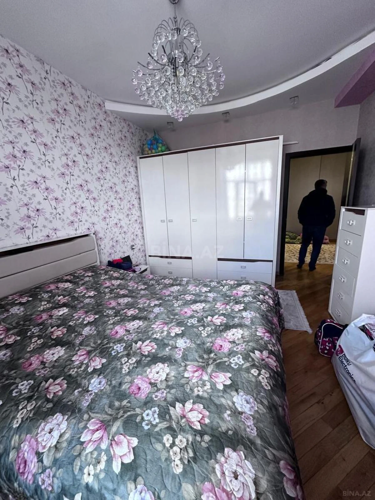 Satılır 2 otaqlı mənzil 94 m²