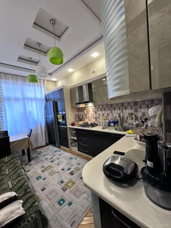 Satılır 2 otaqlı mənzil 94 m²