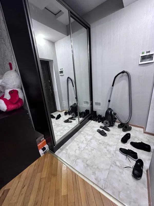 Satılır 2 otaqlı mənzil 94 m²