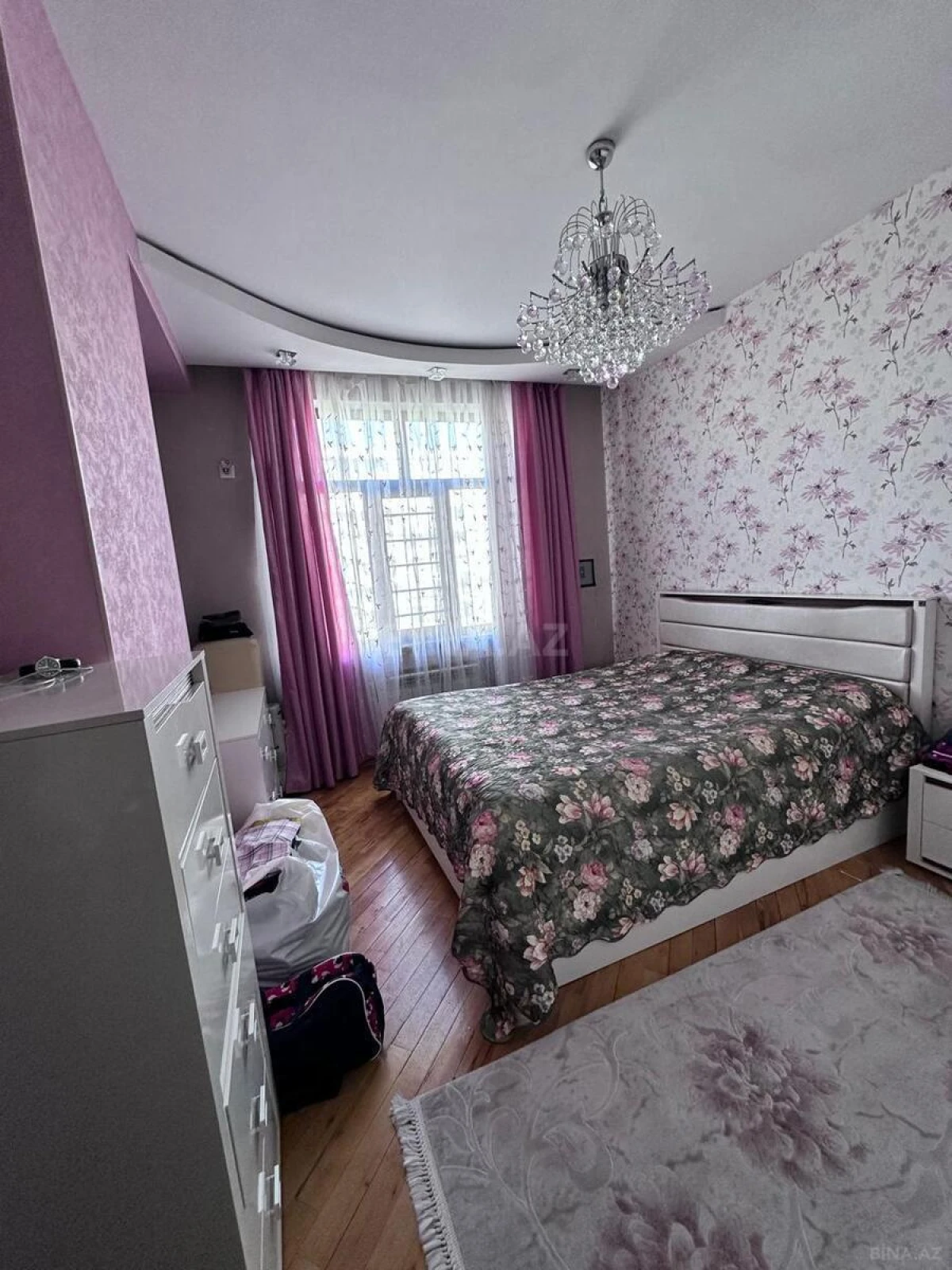 Satılır 2 otaqlı mənzil 94 m²