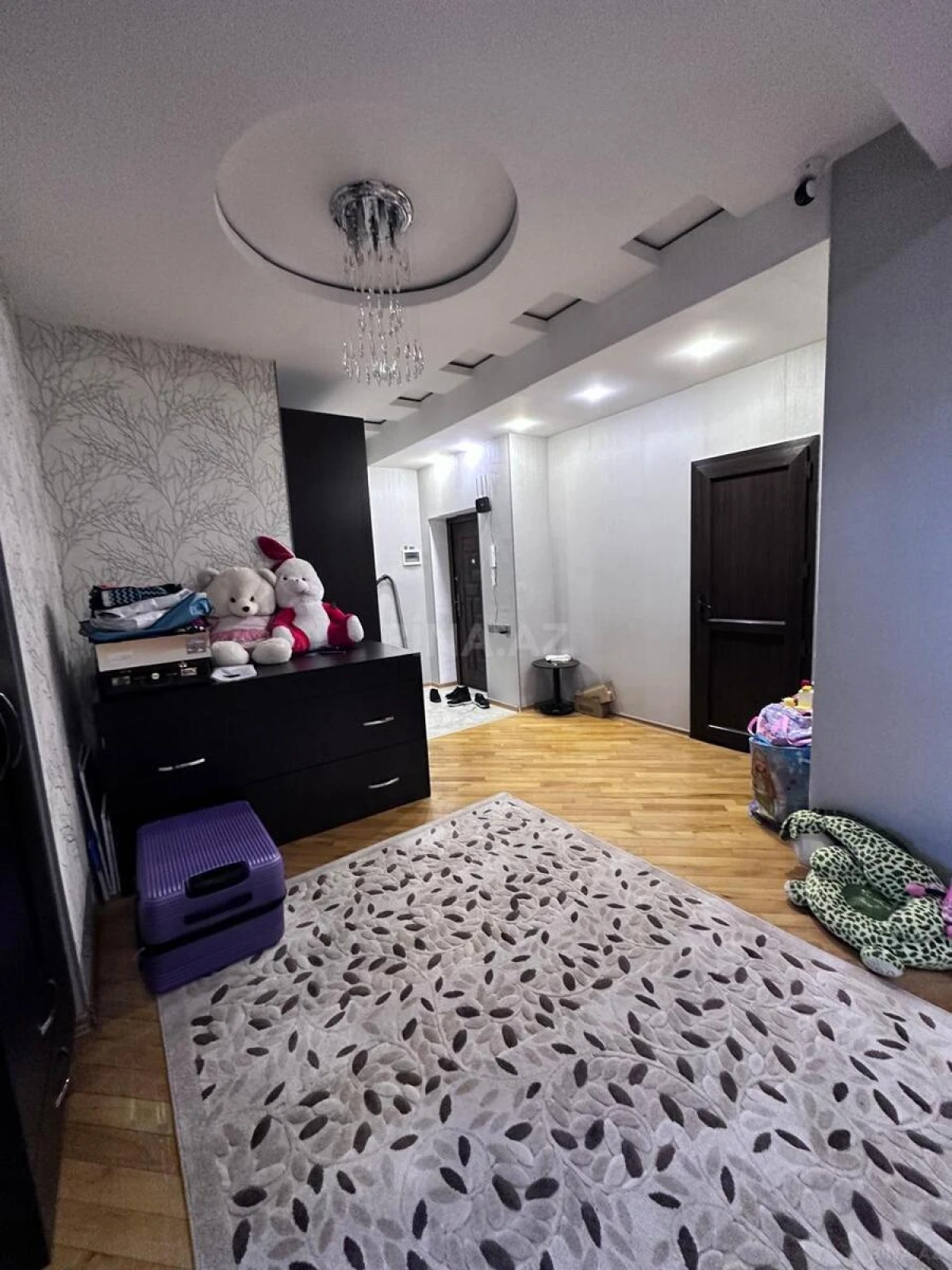 Satılır 2 otaqlı mənzil 94 m²