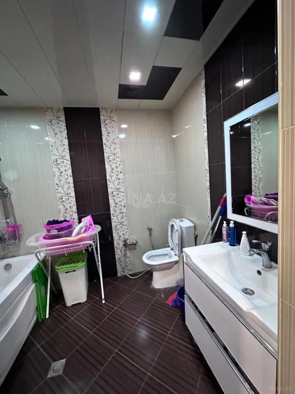 Satılır 2 otaqlı mənzil 94 m²