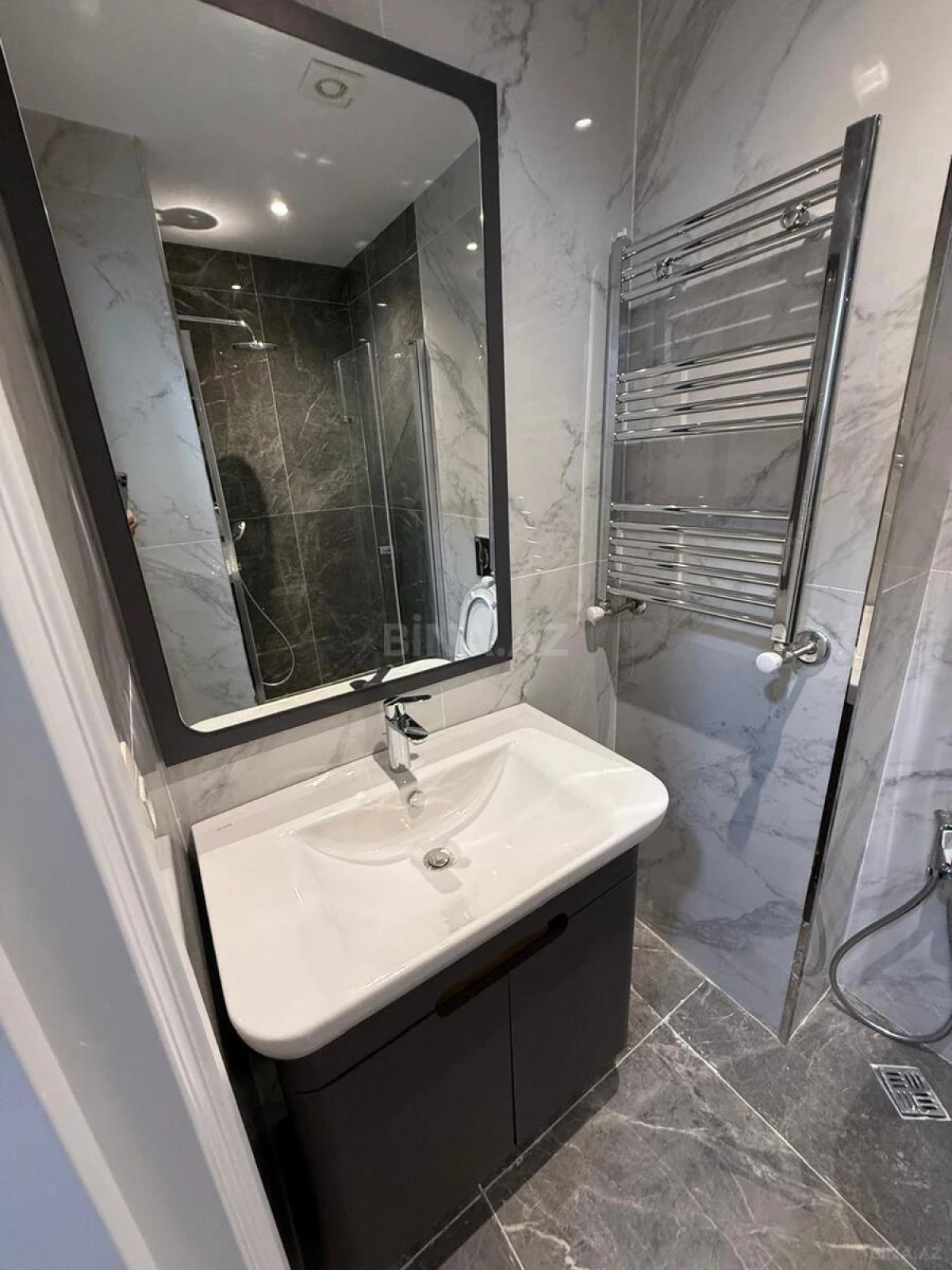 Kirayə verilir 2 otaqlı mənzil 54 m²