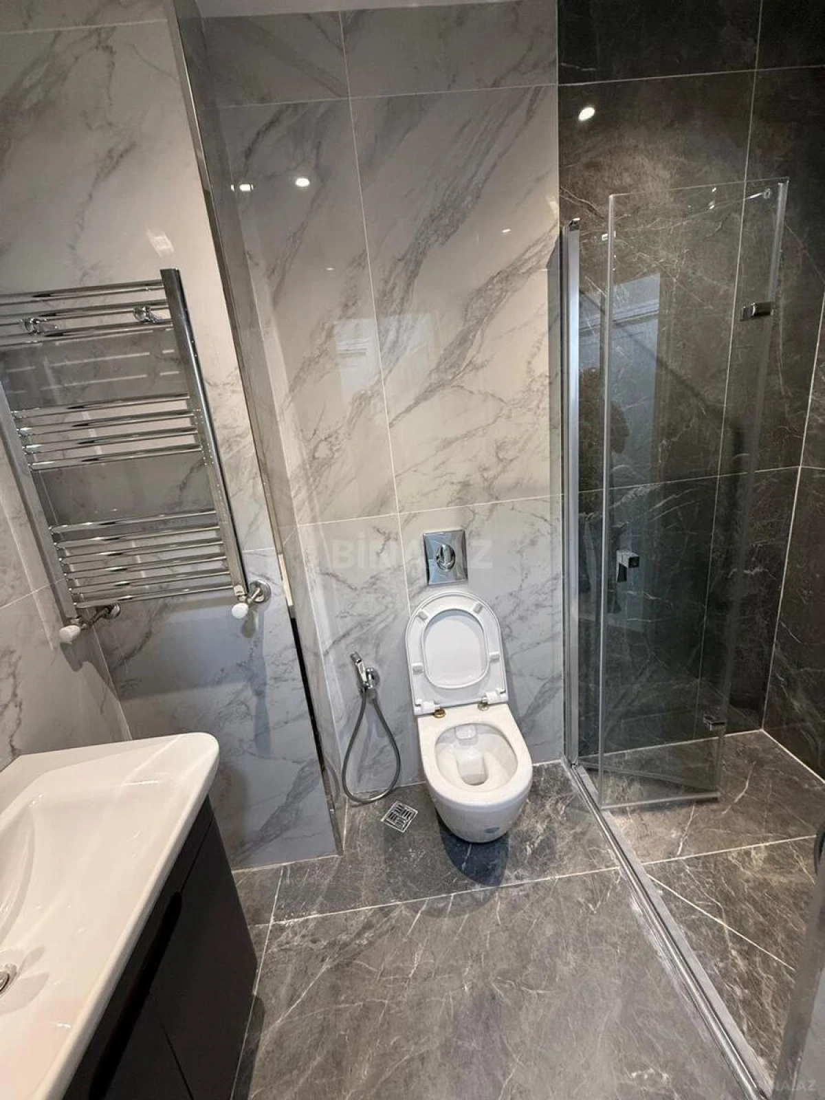 Kirayə verilir 2 otaqlı mənzil 54 m²