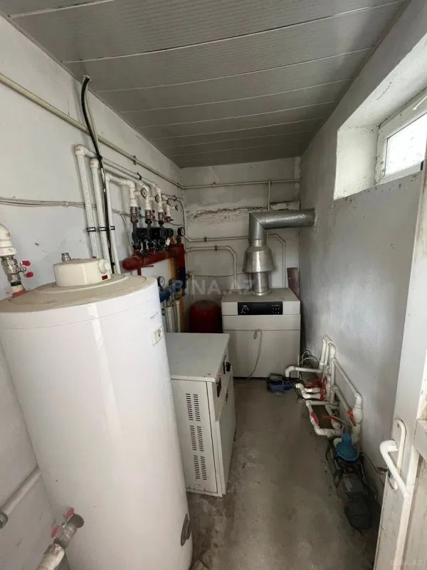 Satılır 7 otaqlı həyət evi 350 m²