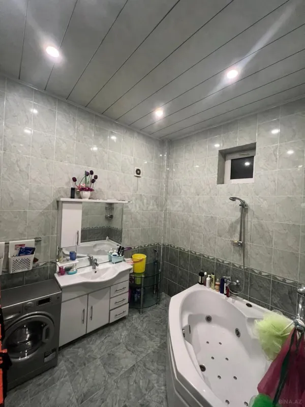 Satılır 7 otaqlı həyət evi 350 m²