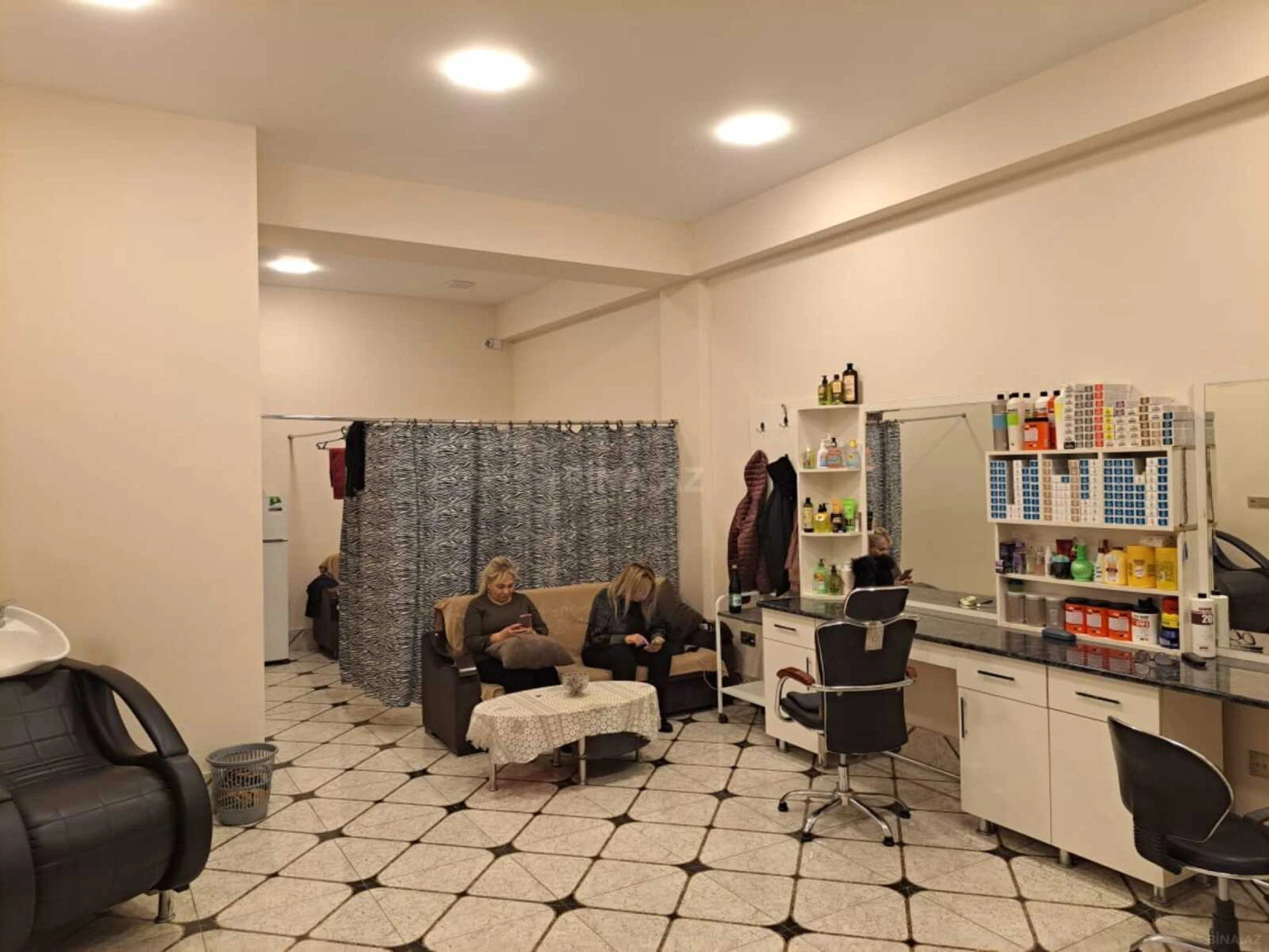 Satılır obyekt 48 m²