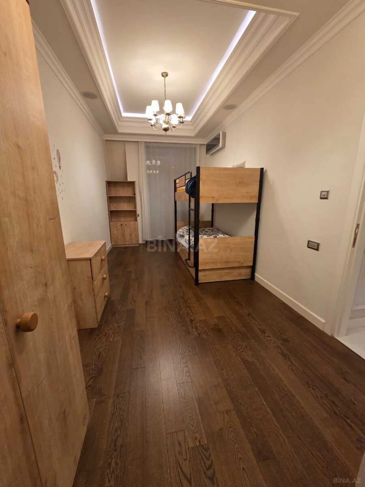 Kirayə verilir 3 otaqlı mənzil 110 m²