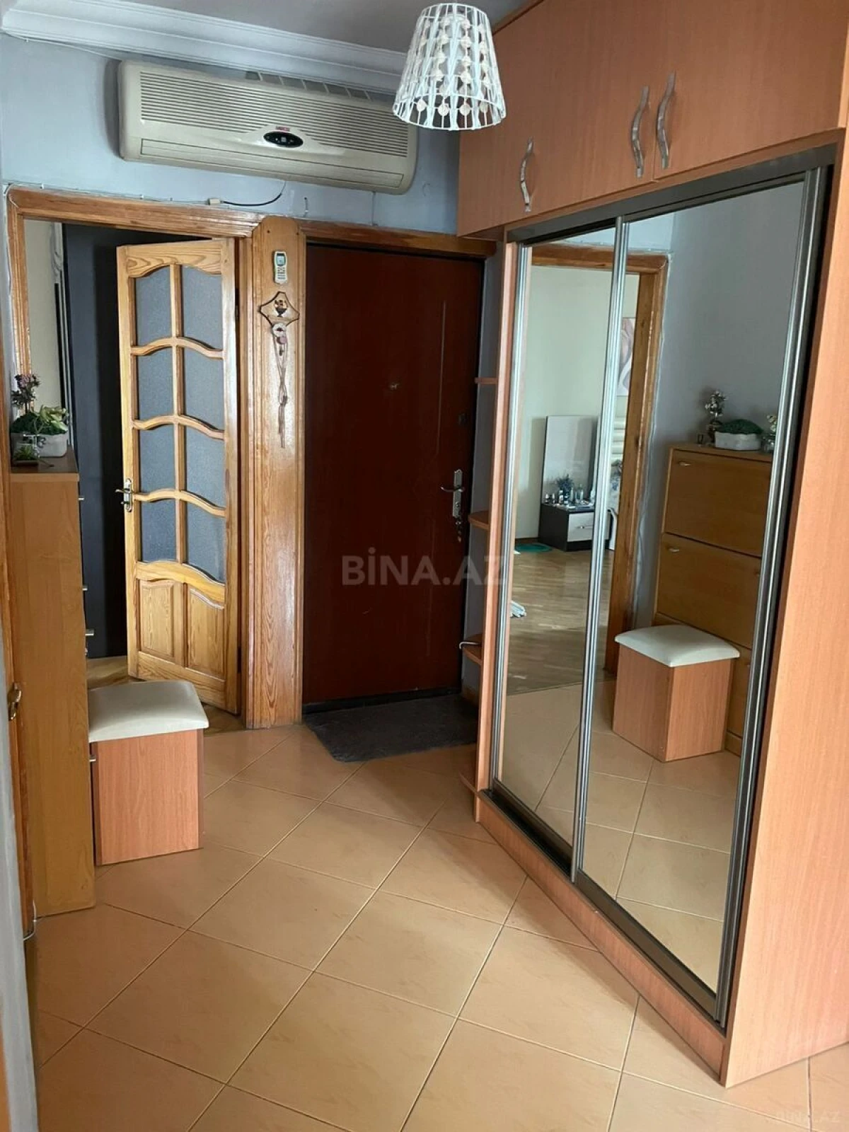 Satılır 4 otaqlı mənzil 100 m²