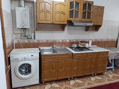 Kirayə verilir 2 otaqlı mənzil 65 m²