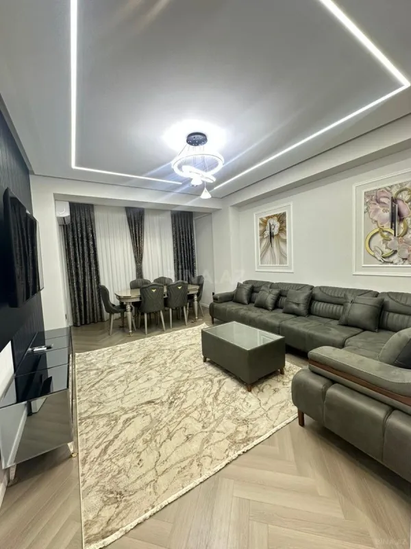 Kirayə verilir 3 otaqlı mənzil 122 m²