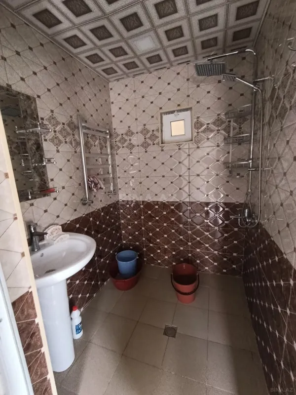 Kirayə verilir 2 otaqlı həyət evi 90 m²