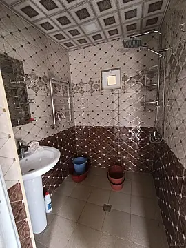 Kirayə verilir 2 otaqlı həyət evi 90 m²