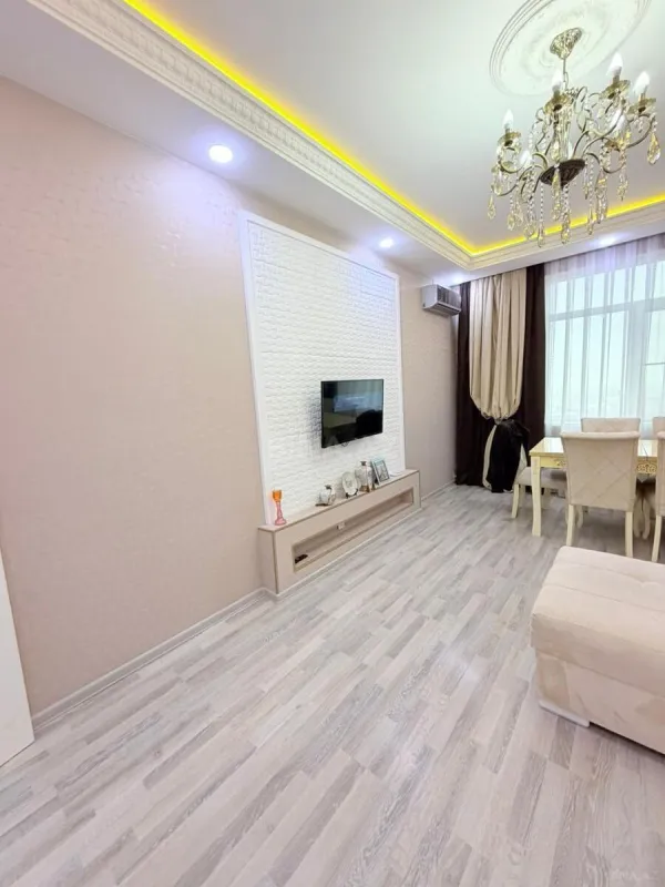 Satılır 2 otaqlı mənzil 65 m²