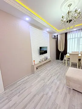 Satılır 2 otaqlı mənzil 65 m²
