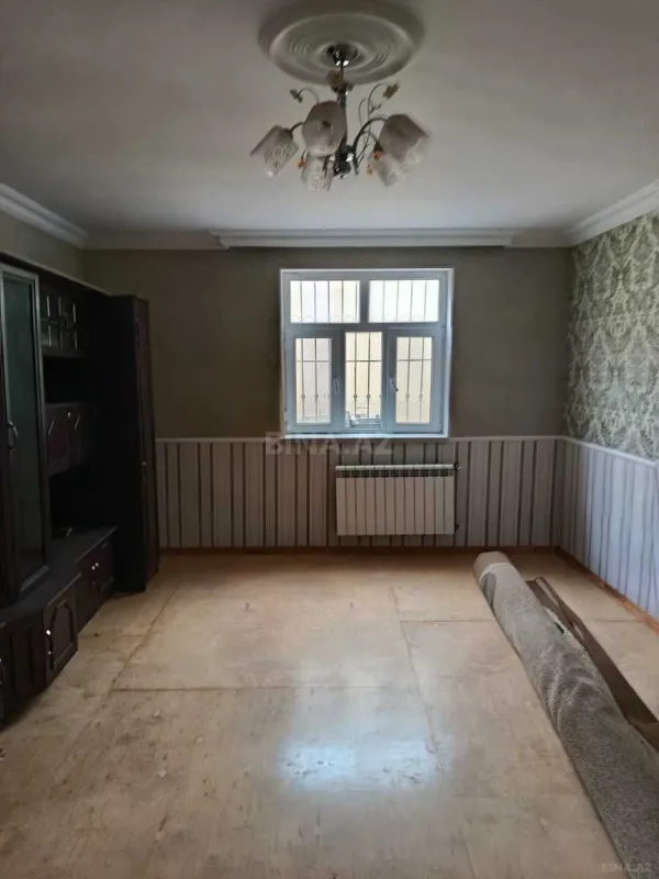 Satılır 5 otaqlı həyət evi 200 m²