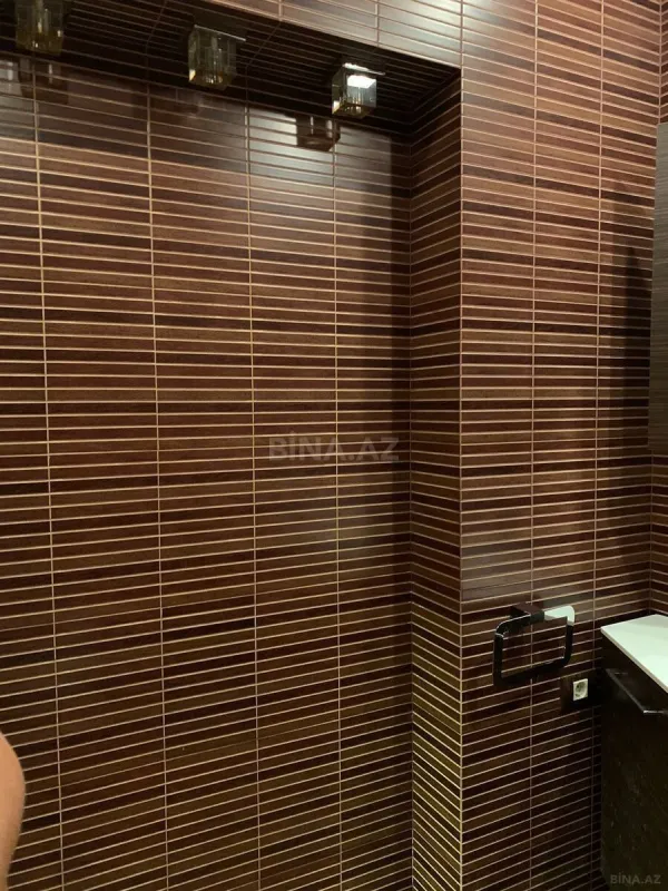 Satılır 4 otaqlı mənzil 115 m²