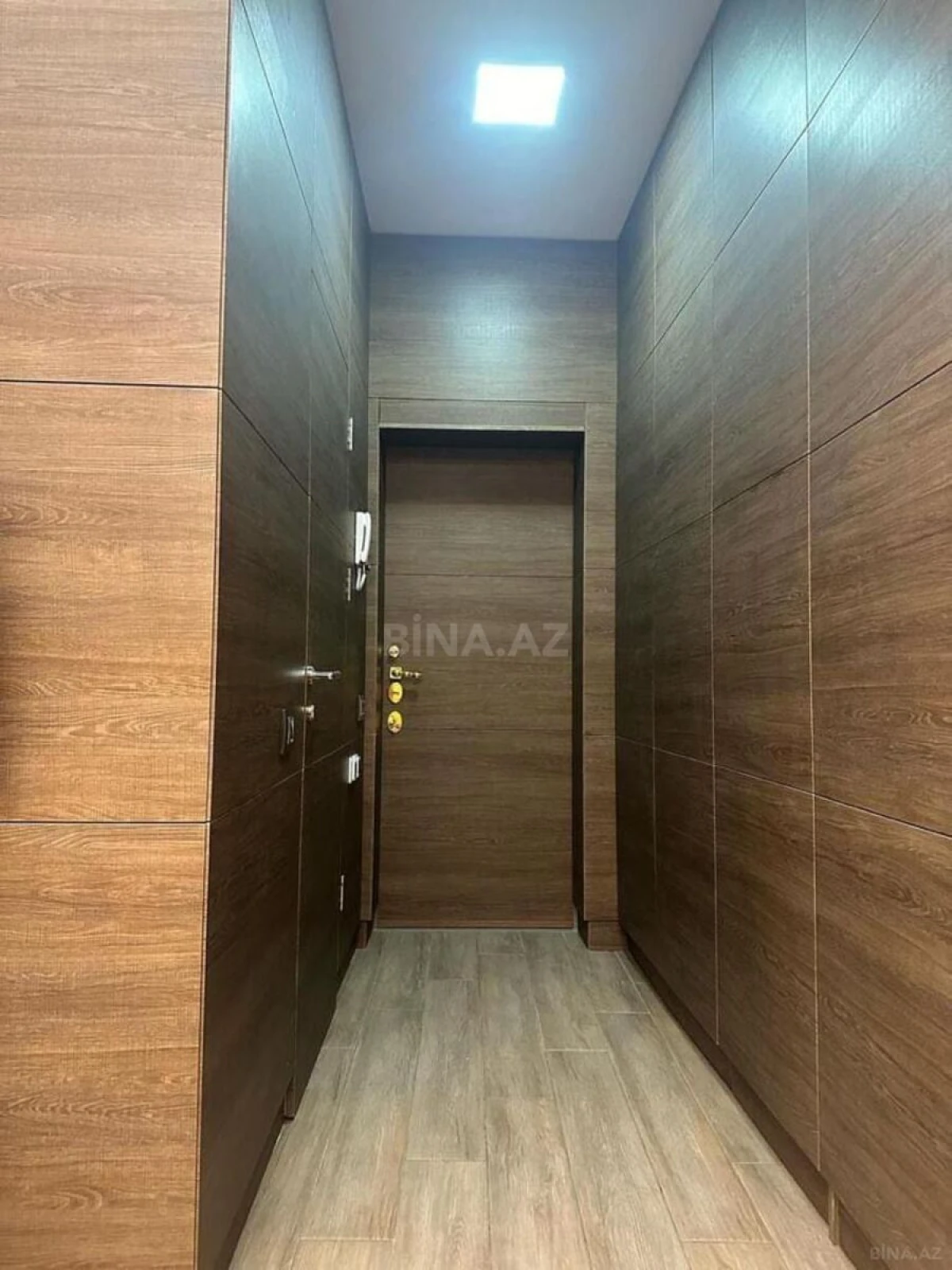 Satılır 2 otaqlı mənzil 63 m²