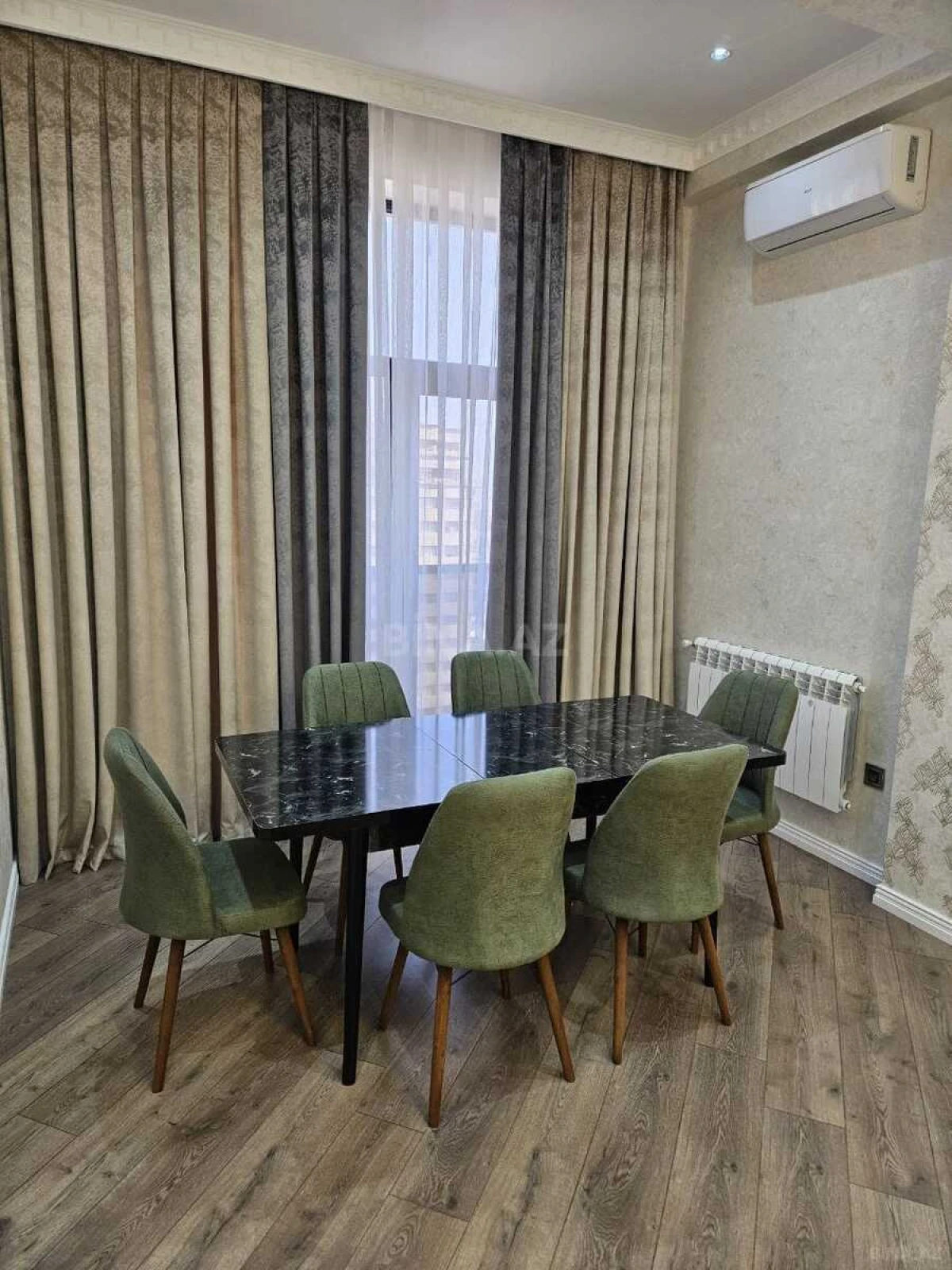 Satılır 3 otaqlı mənzil 95 m²