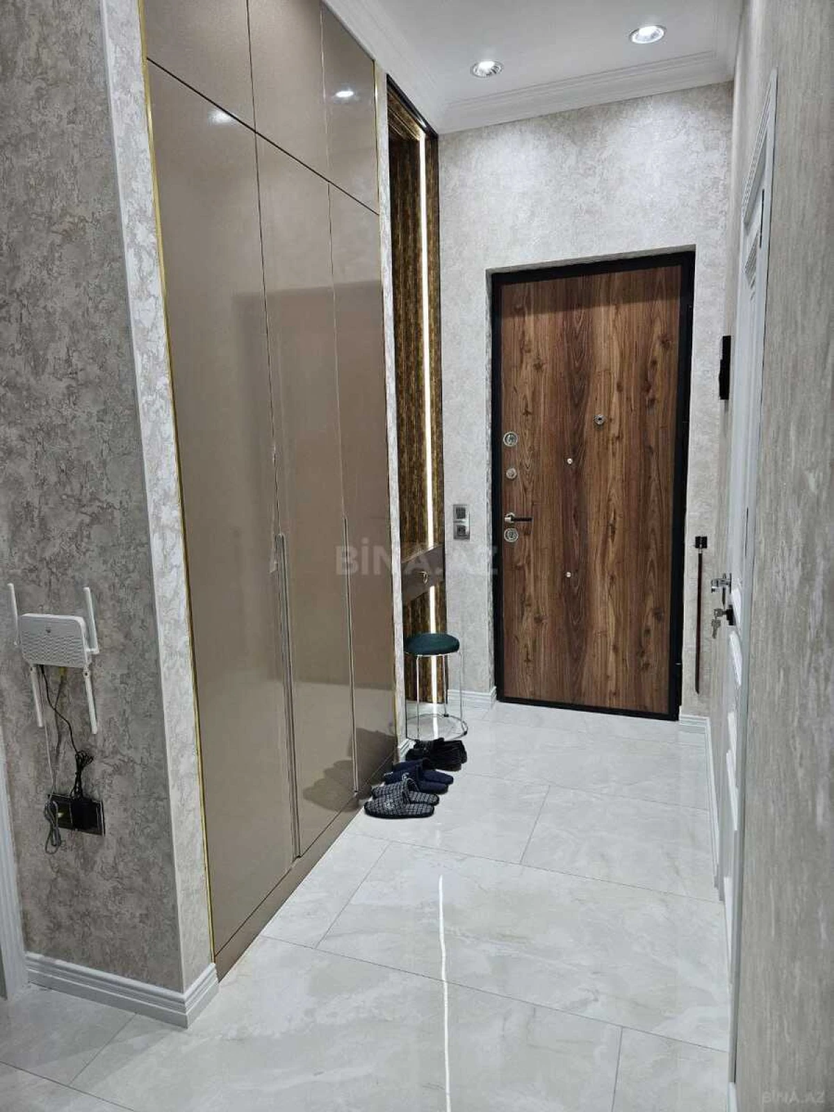 Satılır 3 otaqlı mənzil 95 m²