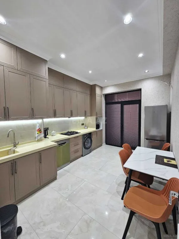 Satılır 3 otaqlı mənzil 95 m²