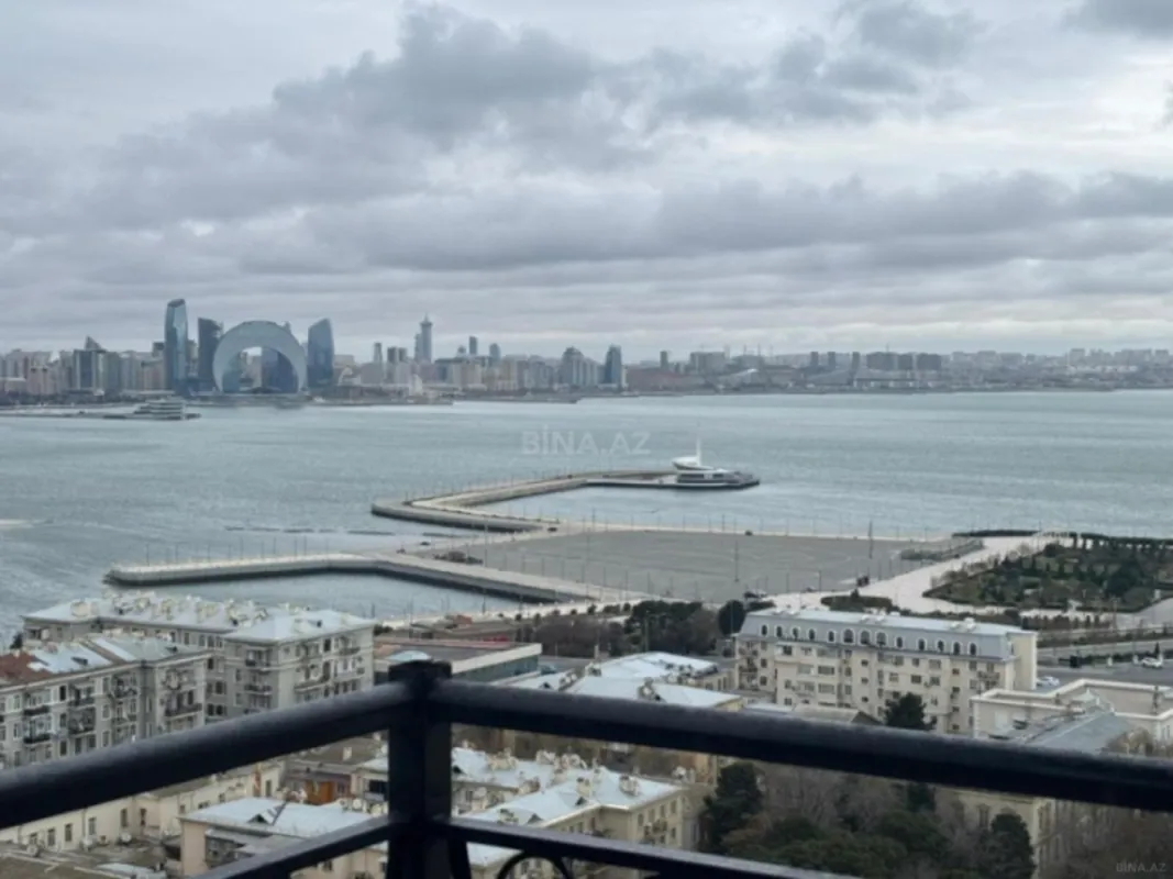 Satılır 2 otaqlı mənzil 100 m²