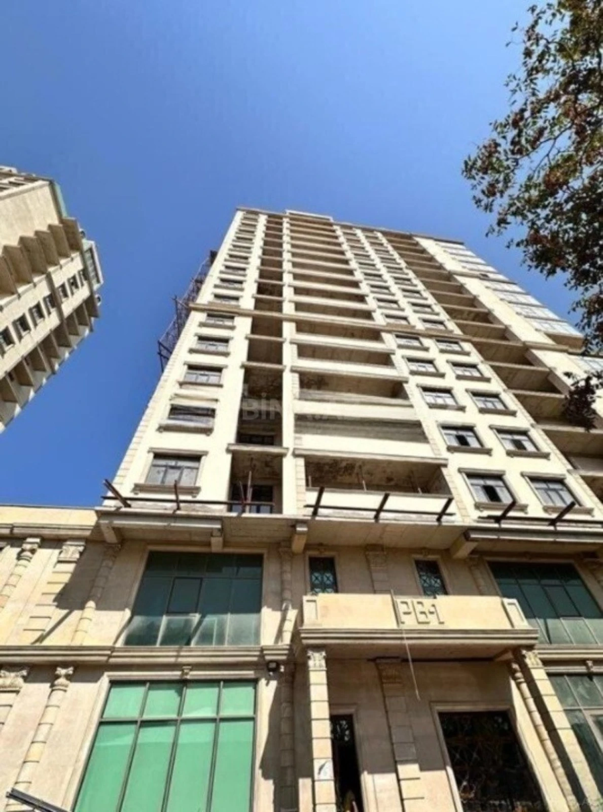 Satılır 2 otaqlı mənzil 100 m²