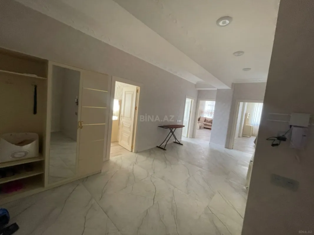 Kirayə verilir 3 otaqlı mənzil 145 m²