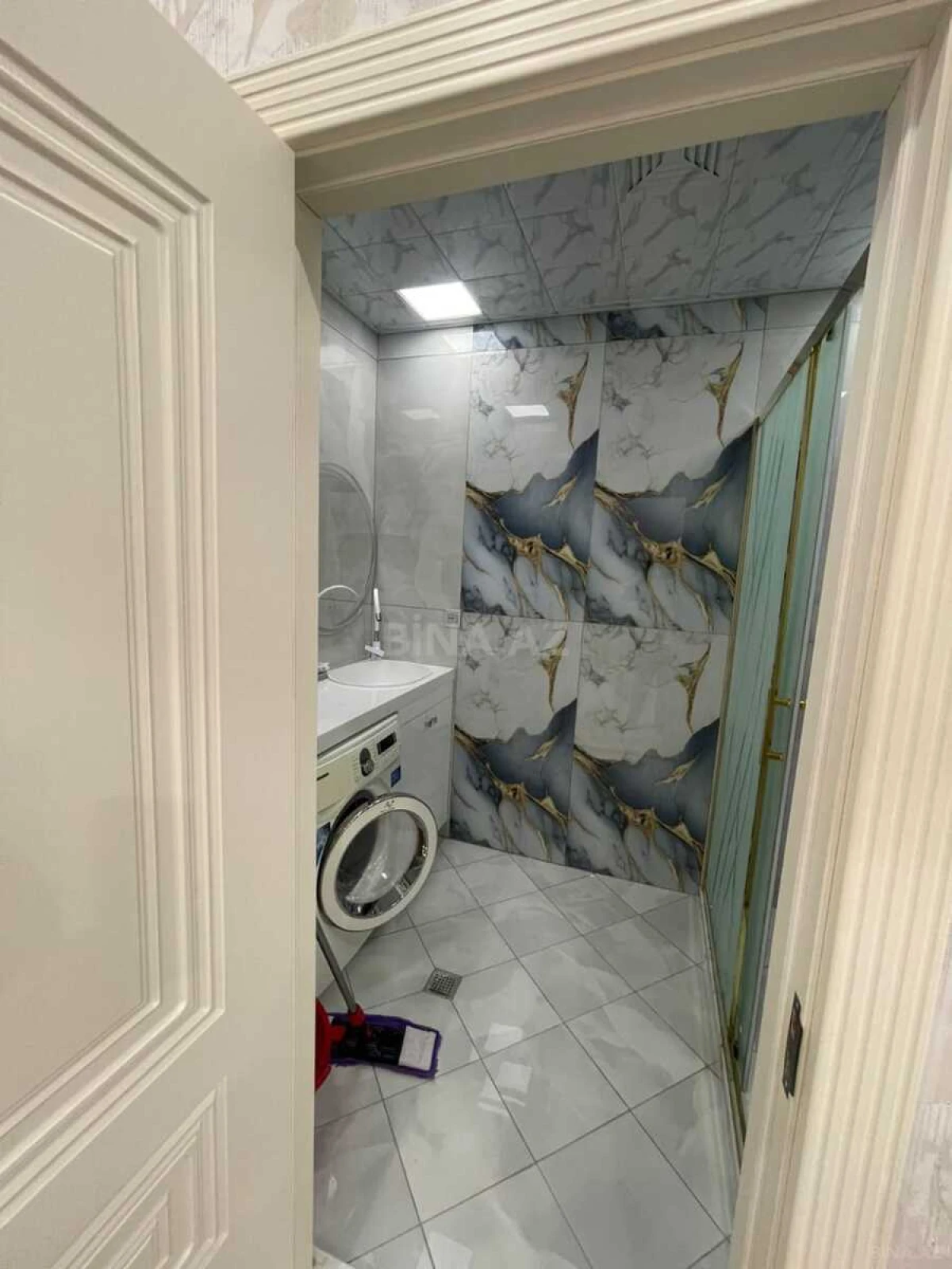 Kirayə verilir 3 otaqlı mənzil 145 m²