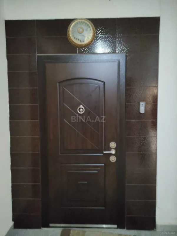 Satılır 3 otaqlı mənzil 135 m²