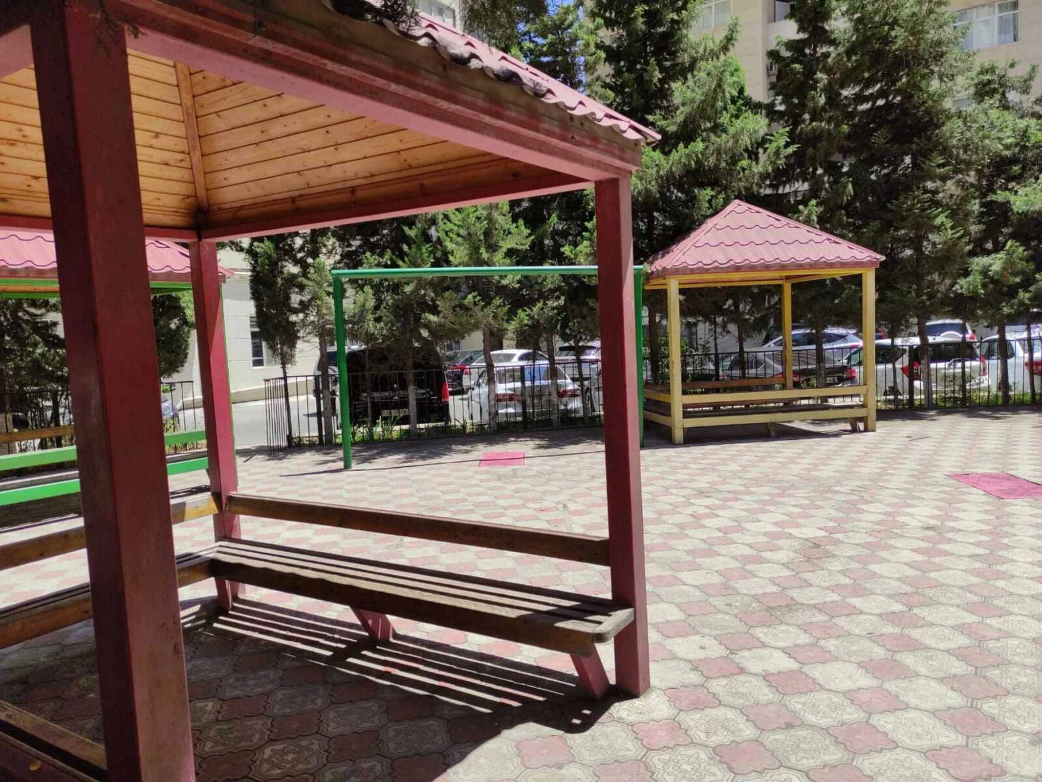 Satılır 3 otaqlı mənzil 135 m²