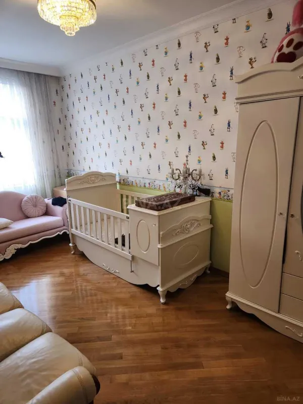 Kirayə verilir 3 otaqlı mənzil 120 m²