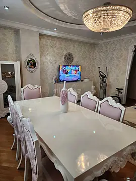 Kirayə verilir 3 otaqlı mənzil 120 m²