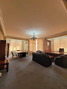 Satılır 4 otaqlı mənzil 170 m² — Bakı, Badamdar 4 otaq 170.00 m²