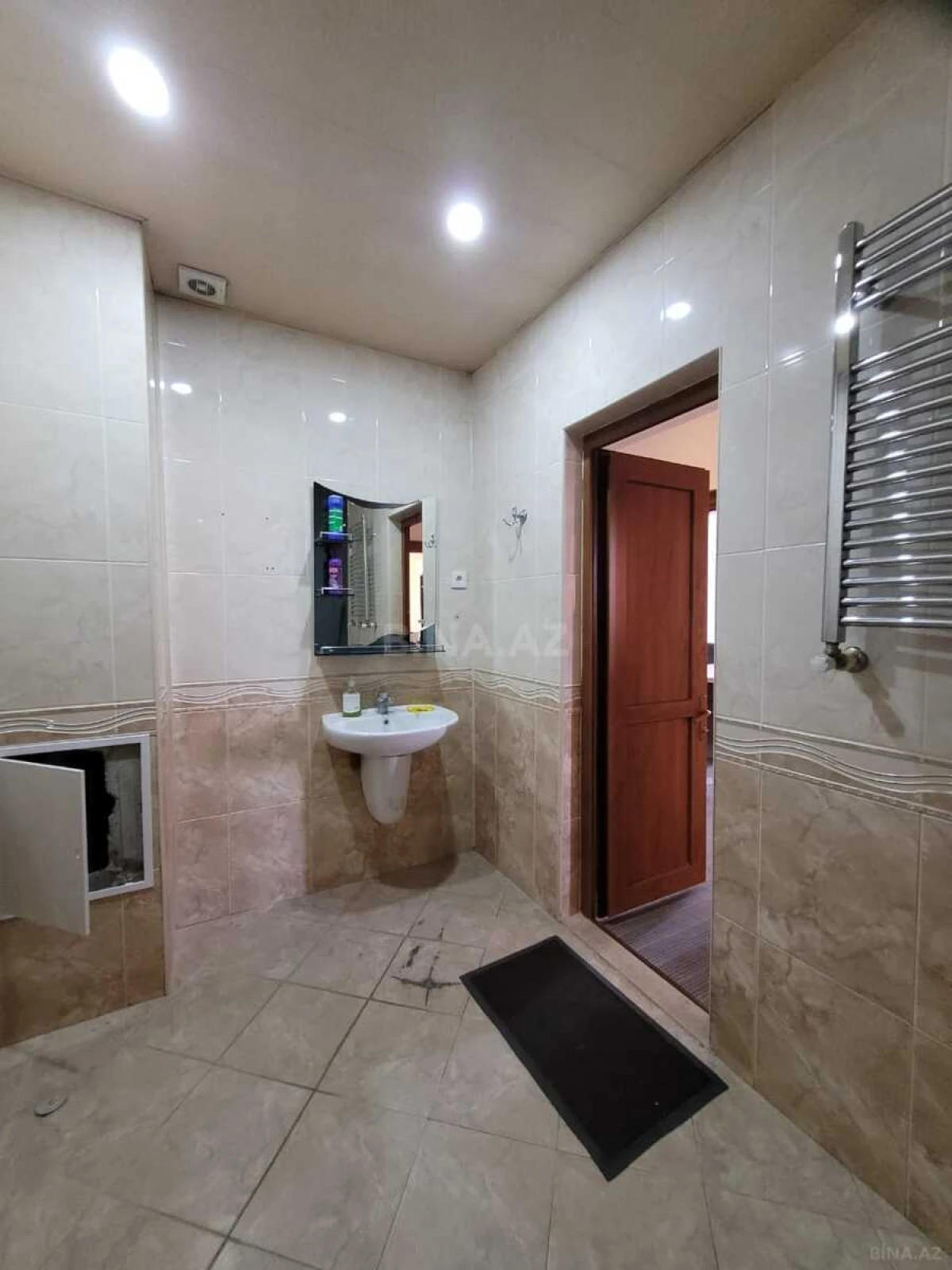 Satılır 4 otaqlı mənzil 170 m²