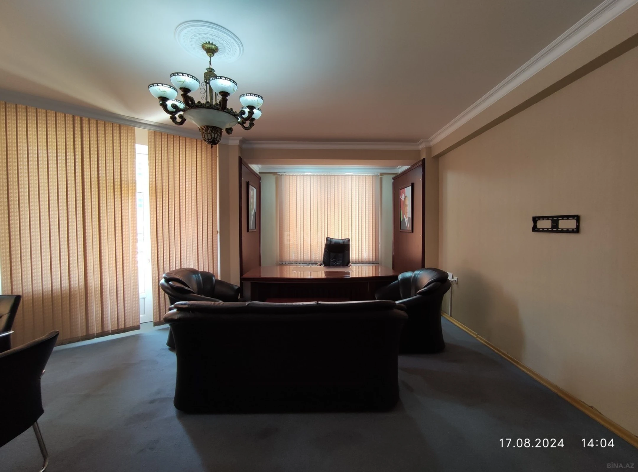 Satılır 4 otaqlı mənzil 170 m²