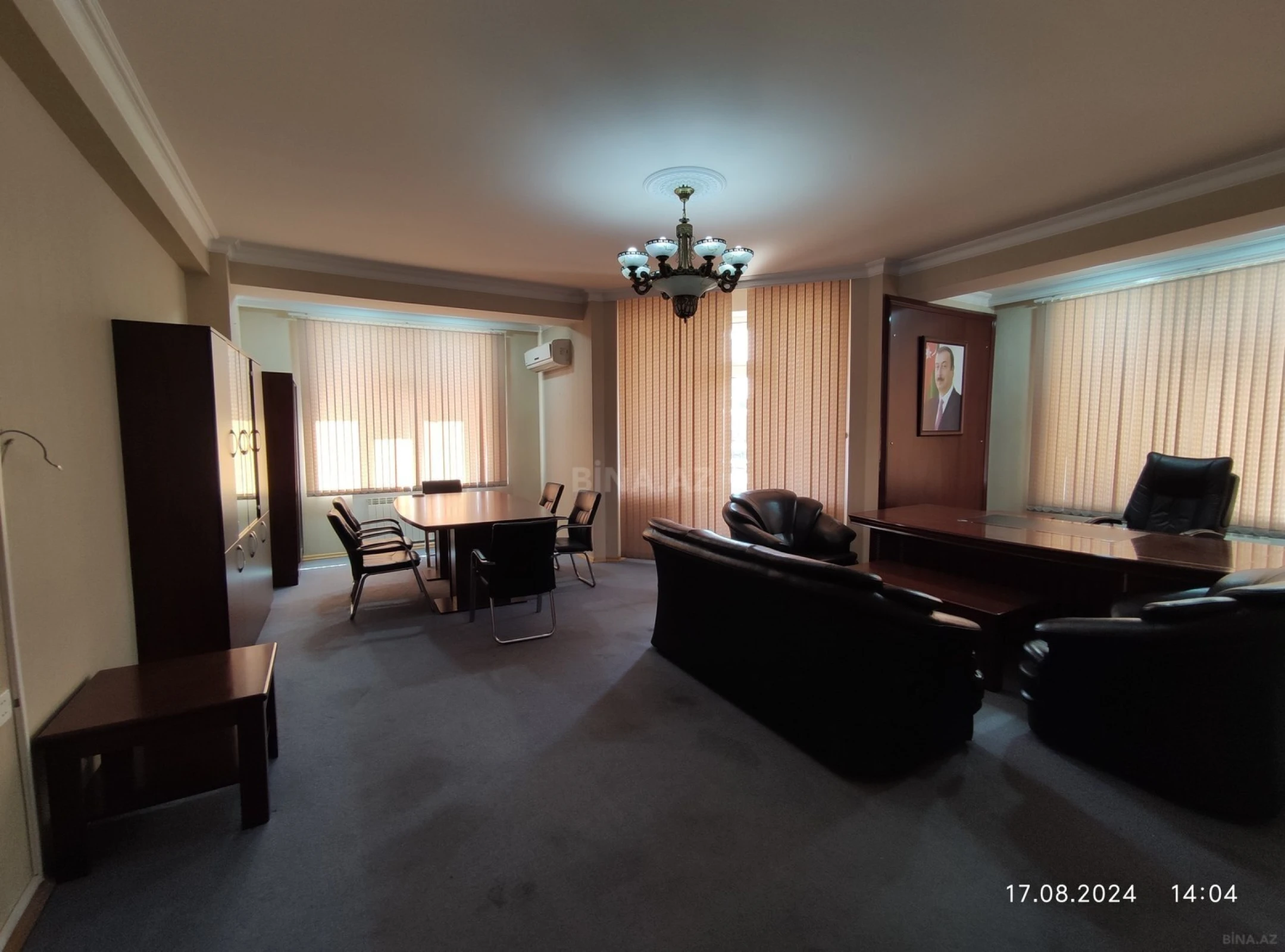 Satılır 4 otaqlı mənzil 170 m²
