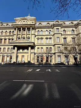 Kirayə verilir obyekt 100 m²