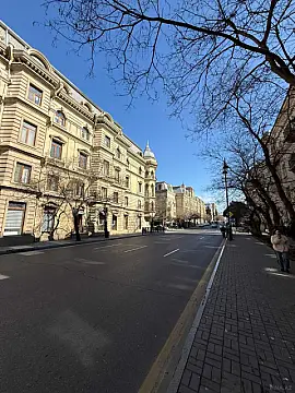 Kirayə verilir obyekt 100 m² — Bakı, Nəsimi 100.00 m²