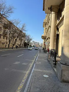 Kirayə verilir obyekt 100 m²