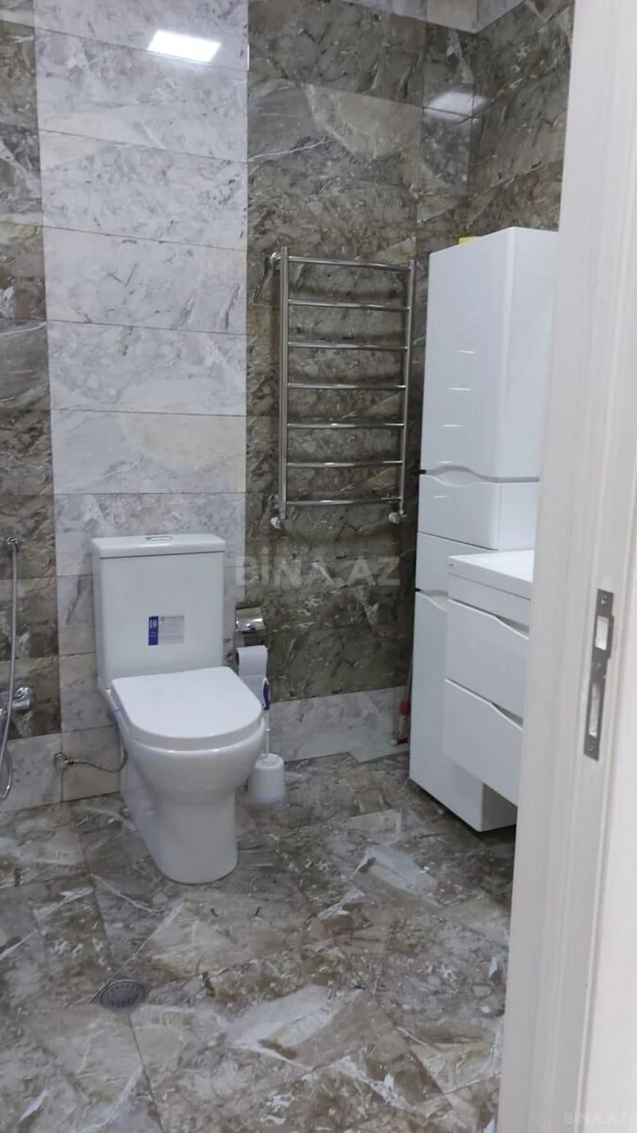 Satılır 2 otaqlı mənzil 66 m²