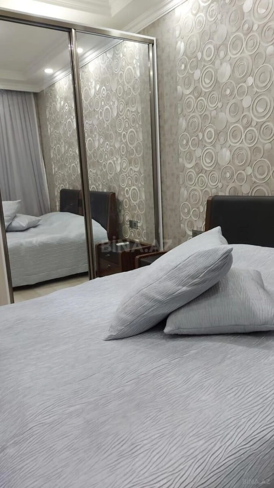 Satılır 2 otaqlı mənzil 66 m²
