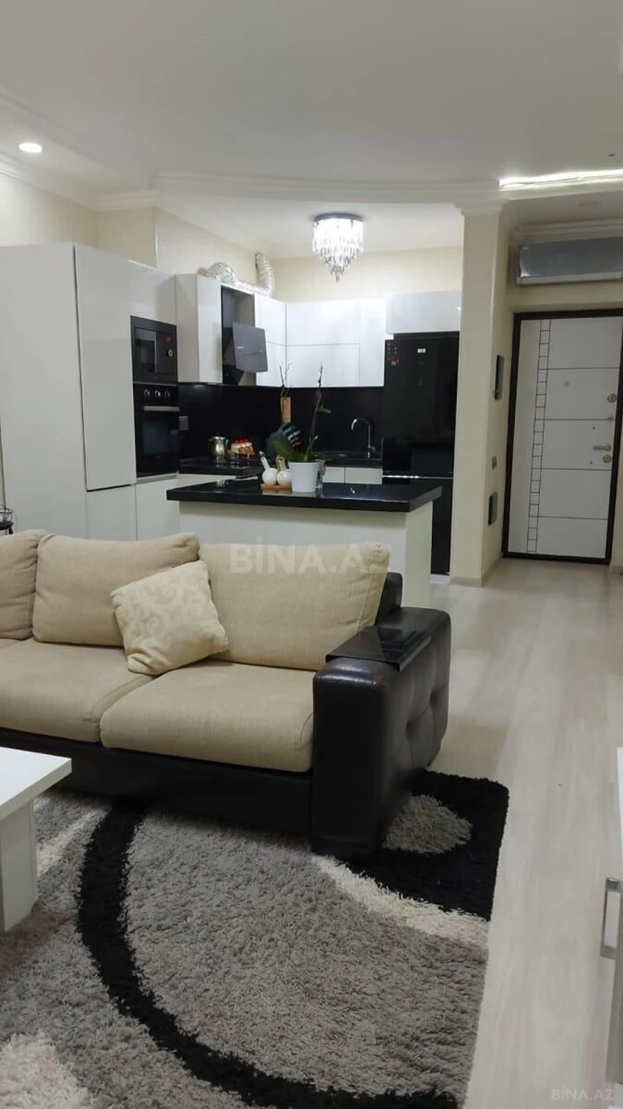Satılır 2 otaqlı mənzil 66 m²