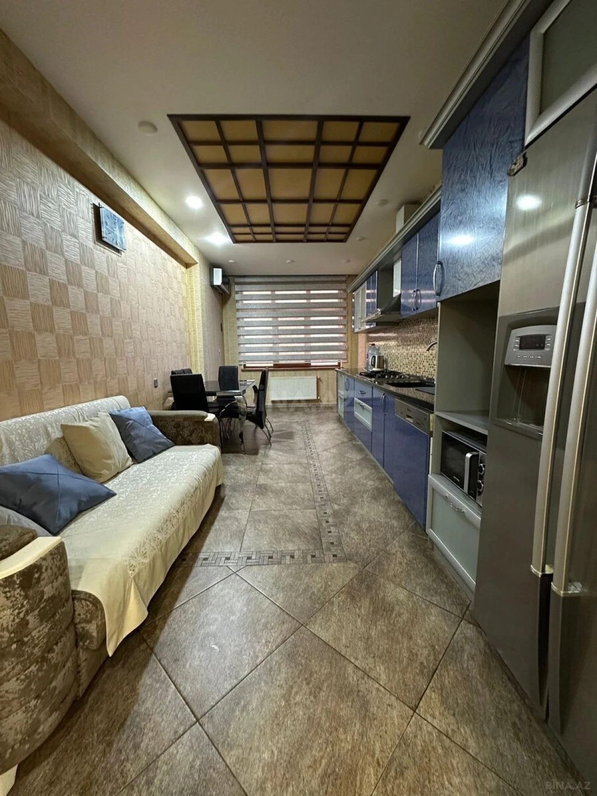 Kirayə verilir 2 otaqlı mənzil 90 m²