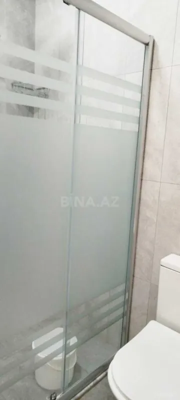 Kirayə verilir 2 otaqlı mənzil 104 m²