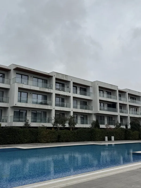 Satılır 3 otaqlı mənzil 98 m²