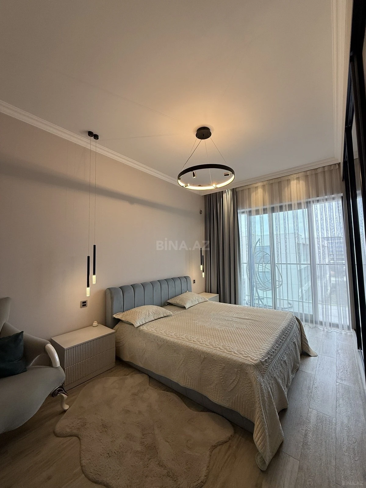 Satılır 3 otaqlı mənzil 98 m²