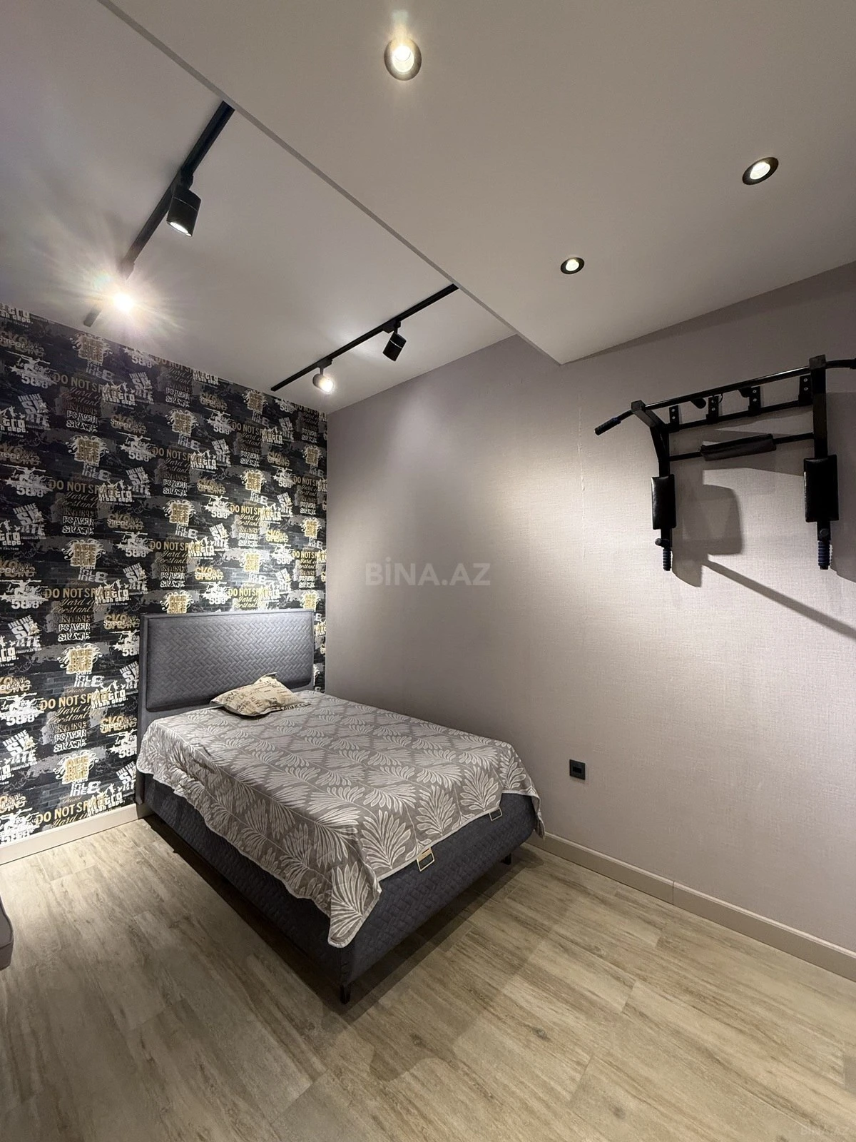 Satılır 3 otaqlı mənzil 98 m²